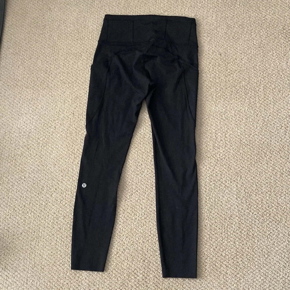 Lululemon Fast and Free High Rise Tight 25” 2017 Black Size 6 Nulux Pockets EUC